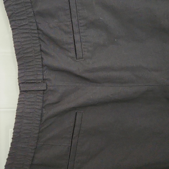 Uniqlo black linen blend shorts, size XXL - Picture 4 of 6